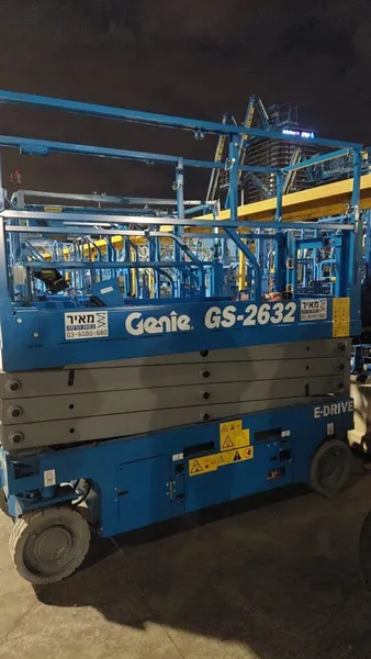 Genie GS-2632 - במת מספריים של ליפטרנט